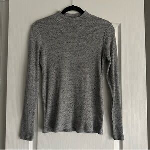 UNIQLO Grey US M Ribbed Mock Neck Shirt